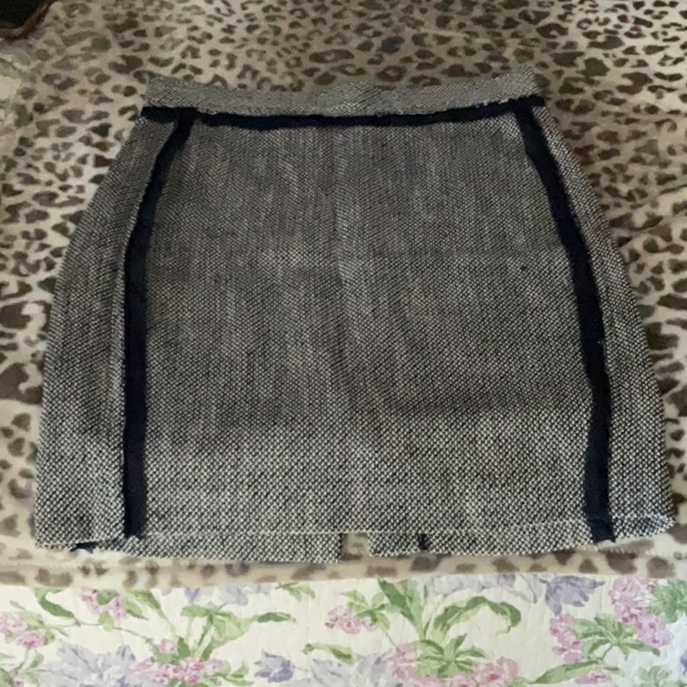 Elizabeth and James Navy and White Pencil Skirt, size M - Picture 5 of 6